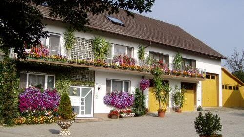 Ferienwohnungen & Fremdenzimmer Fam. Gabele, Sauldorf